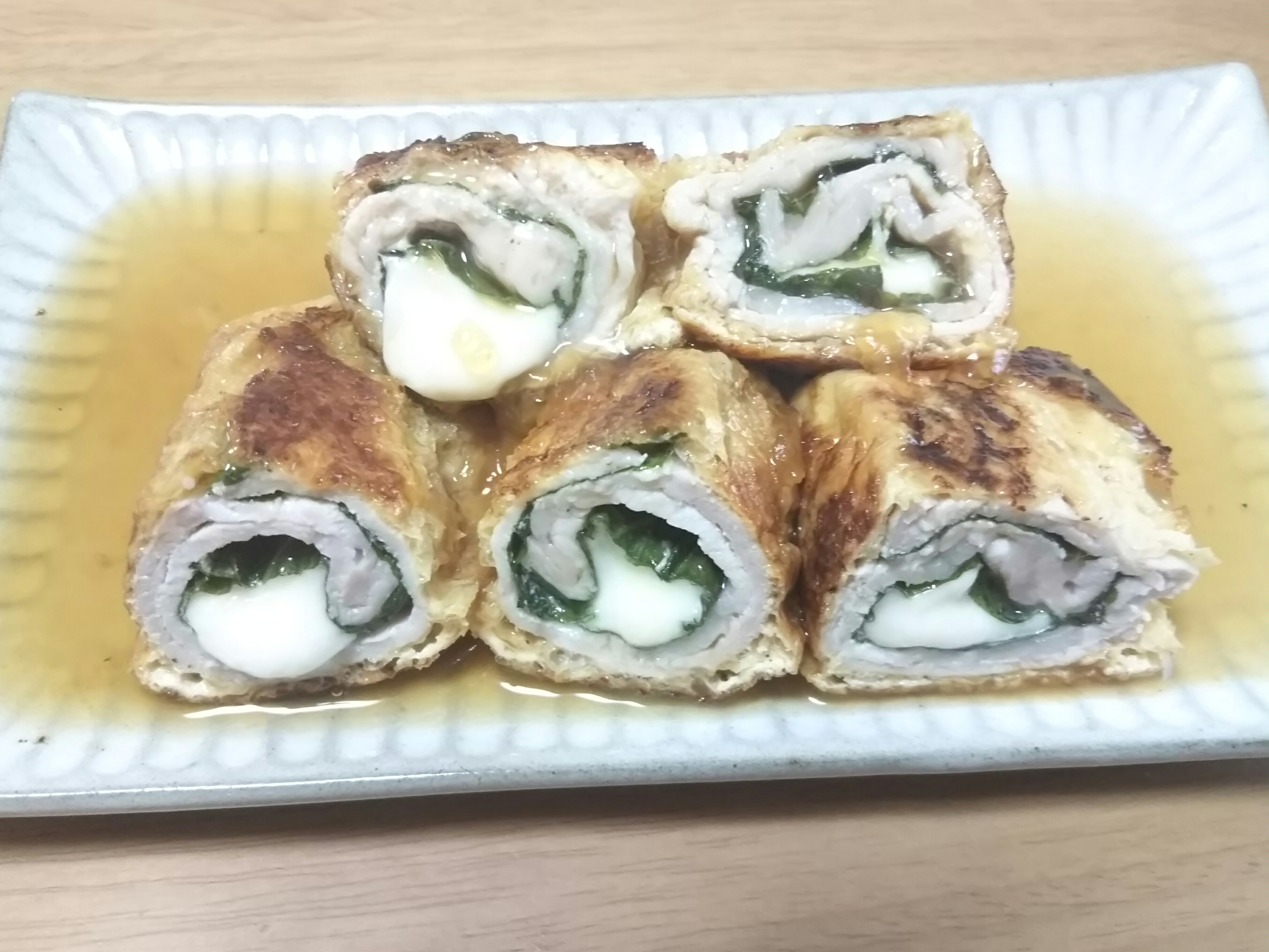 モッツァレラと豚肉の包み焼き 北海道日高乳業株式会社